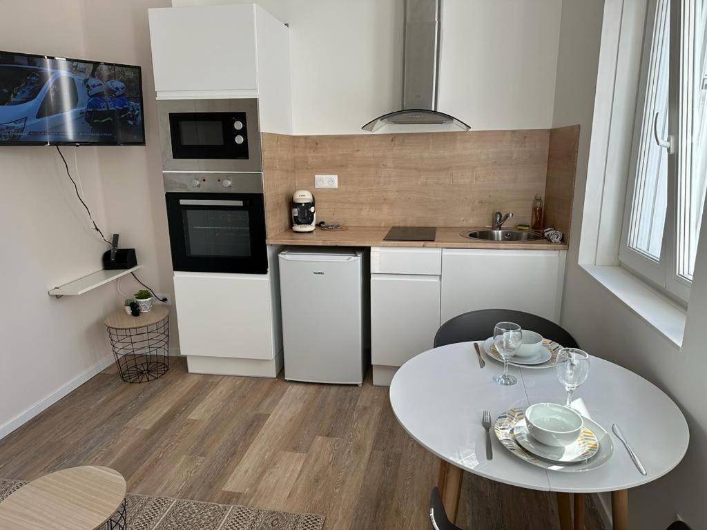 Lerelaisdodileqsl - Cambrai - Hyper Centre - Free Wifi - Ideal Couple & Famille Exteriör bild