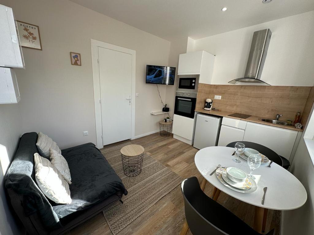 Lerelaisdodileqsl - Cambrai - Hyper Centre - Free Wifi - Ideal Couple & Famille Exteriör bild